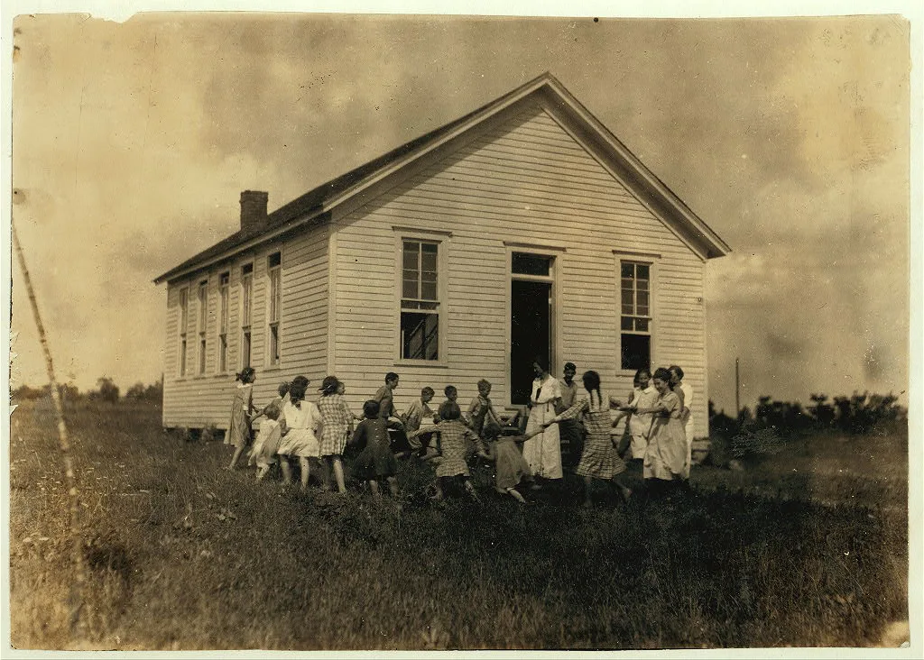 A Kentucky school. Name and data to be added later if possible. …, 1916