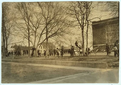 [Playground - Robert E. Lee School. See Miss Folks' report.] …, Oklahoma, 1917
